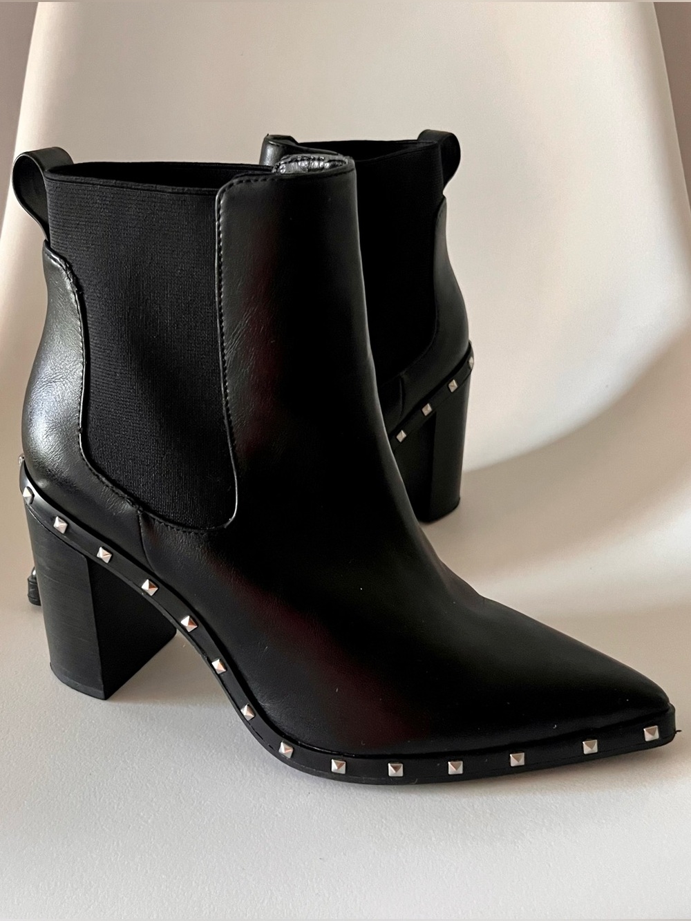 Charles by Charles David Dodger Studded Chelsea Ankle Boots Black Size 7M